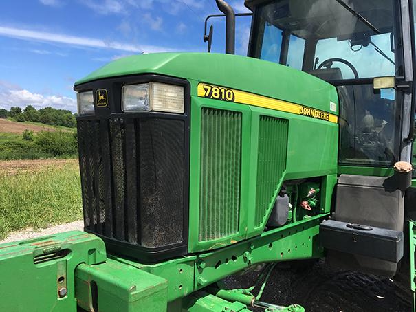2000 JD 7810, 2wd cab tractor