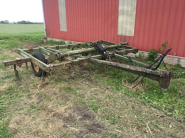 Kewanee 180 13 shank pull type chisel plow, no hitch