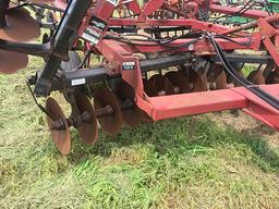 CASE IH 496 disk 22 ft., 9 in. spacings, 19 in. front blades and back blades S#0156931