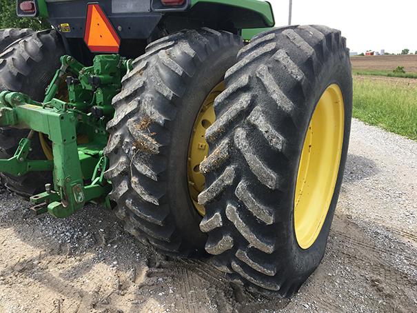 1991 JD 4955, 4wd cab tractor