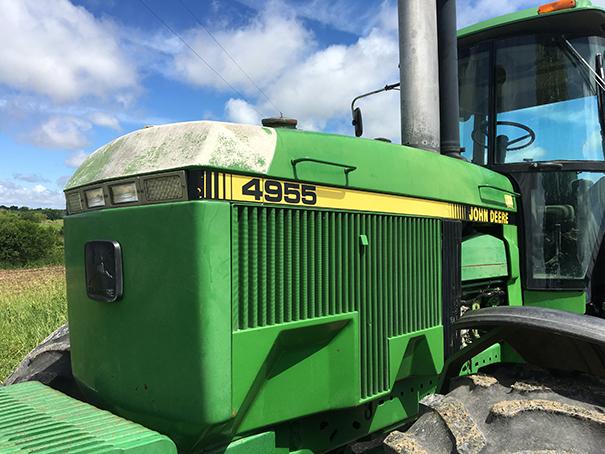 1991 JD 4955, 4wd cab tractor