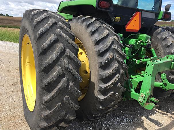 1991 JD 4955, 4wd cab tractor