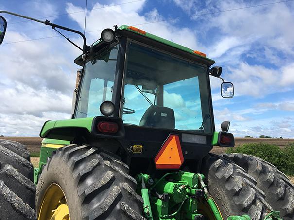 1991 JD 4955, 4wd cab tractor