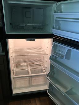 Frigidaire refrigerator, good working condition