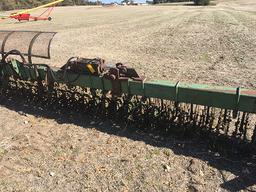 JD 400 Hyd. Fold 30 ft Rotary Hoe