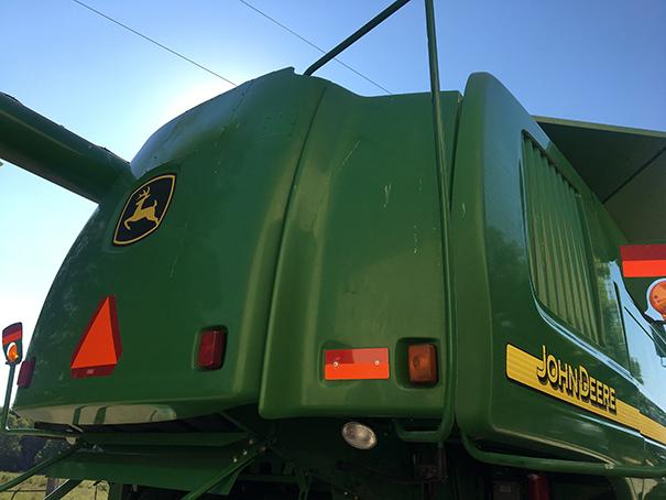 2005 JD 9560STS, 4WD Combine