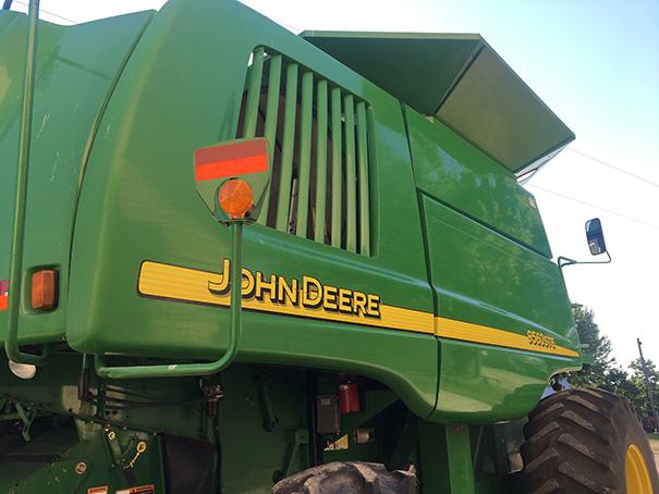 2005 JD 9560STS, 4WD Combine