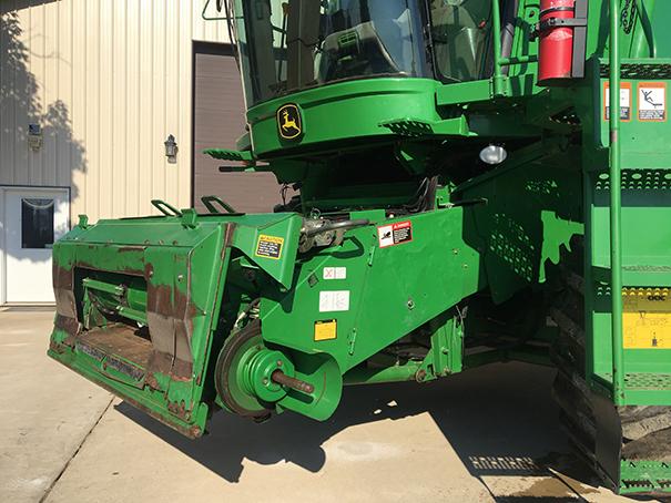 2005 JD 9560STS, 4WD Combine