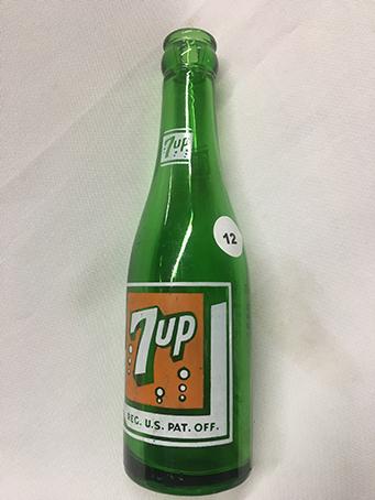 7up 7 ounce Bottle, Coca Cola Bottling Co. 8 Bubbles on Orange