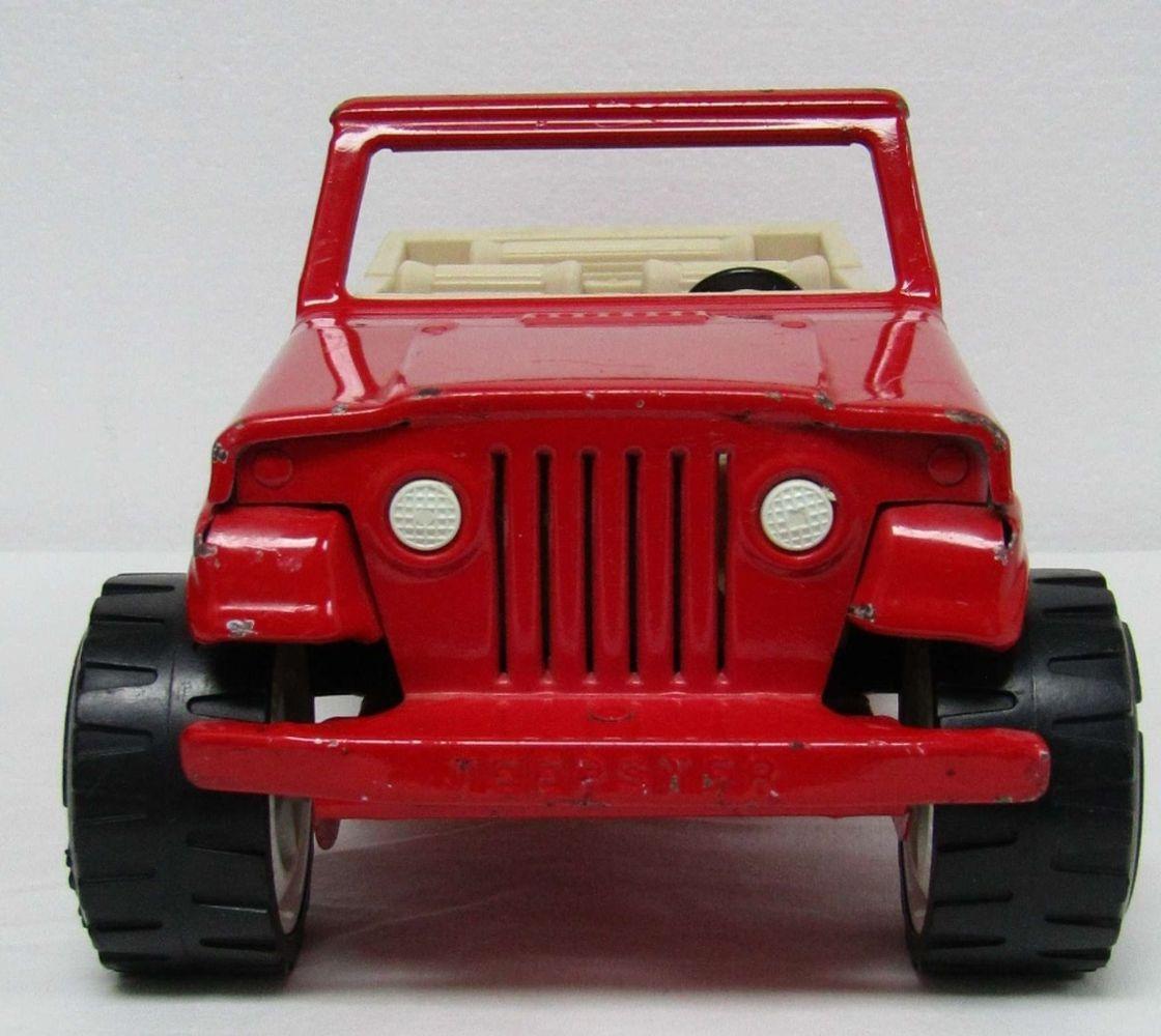 VINTAGE TONKA JEEPSTER & SPEED BOAT TOY