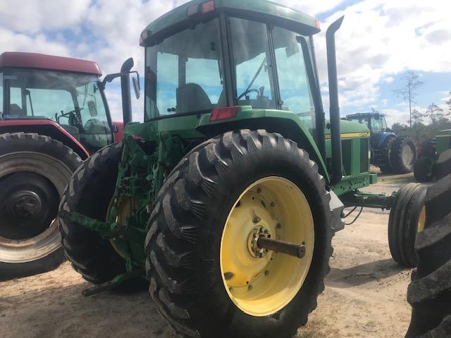 John Deere 7410