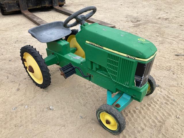 John Deere 7410 Toy Tractor