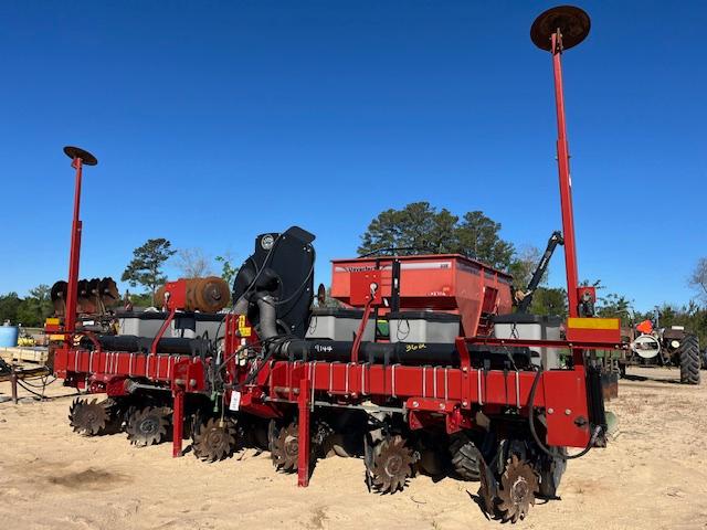 Case IH 1215 No Till Early Riser Planters