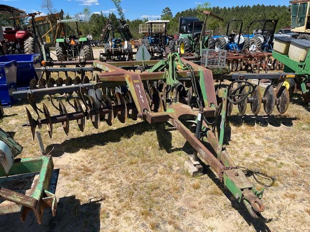 John Deere 630 Disk Harrow