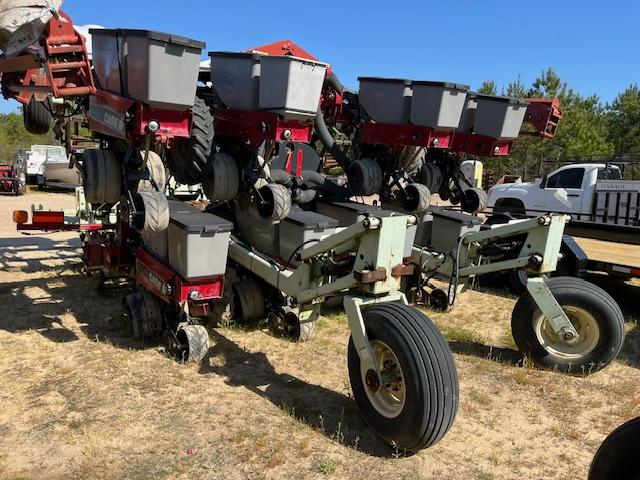 KMC 8RW Strip Till Rig & Case 1200 Planters