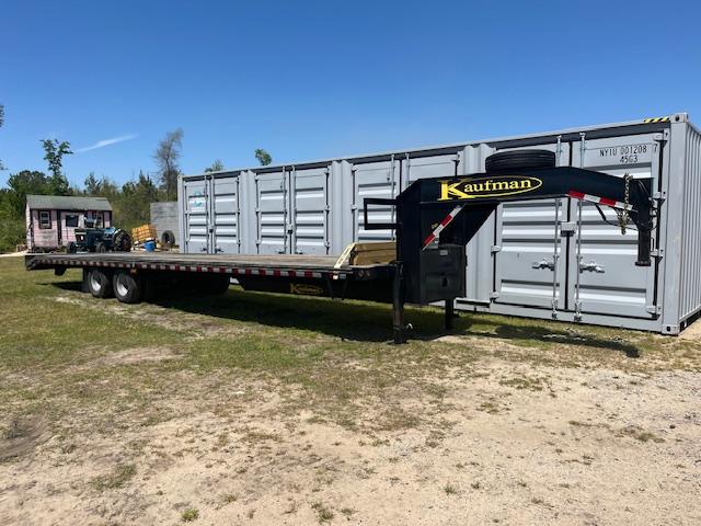 2023 Kaufman Gooseneck 35' Hyd. Tilt