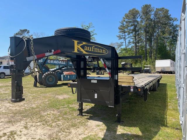 2023 Kaufman Gooseneck 35' Hyd. Tilt