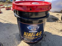 (1) New 5 Gallon Bucket Of Hydraulic Fluid