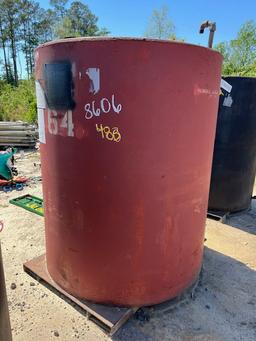 (1) Apx. 500 Gallon Fuel Tank On Skids