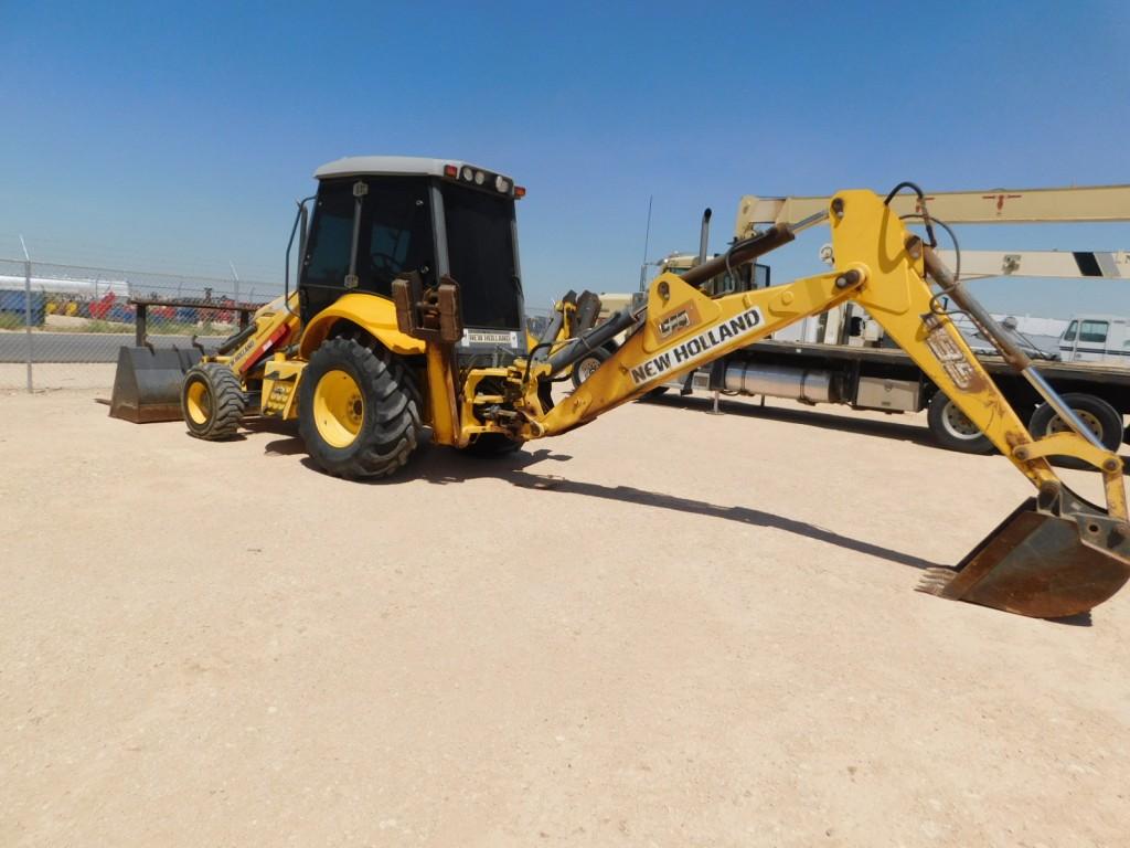 NEW HOLLAND B95-699800-780 LOADER BACKHOE SN: 2869 P/B NH 445T/M2 DIESEL EN