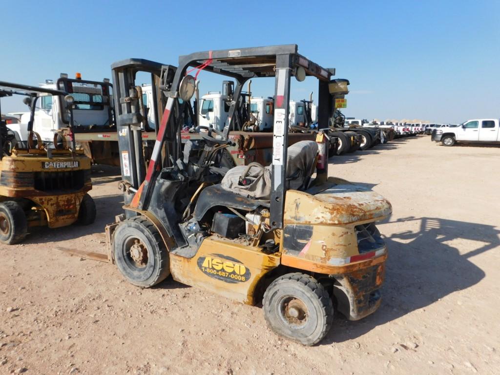 (72392) CATIPILLAR MODEL 2PD5000 FORKLIFT SN: ATI8C30686, P/B 4 CYL DIESEL