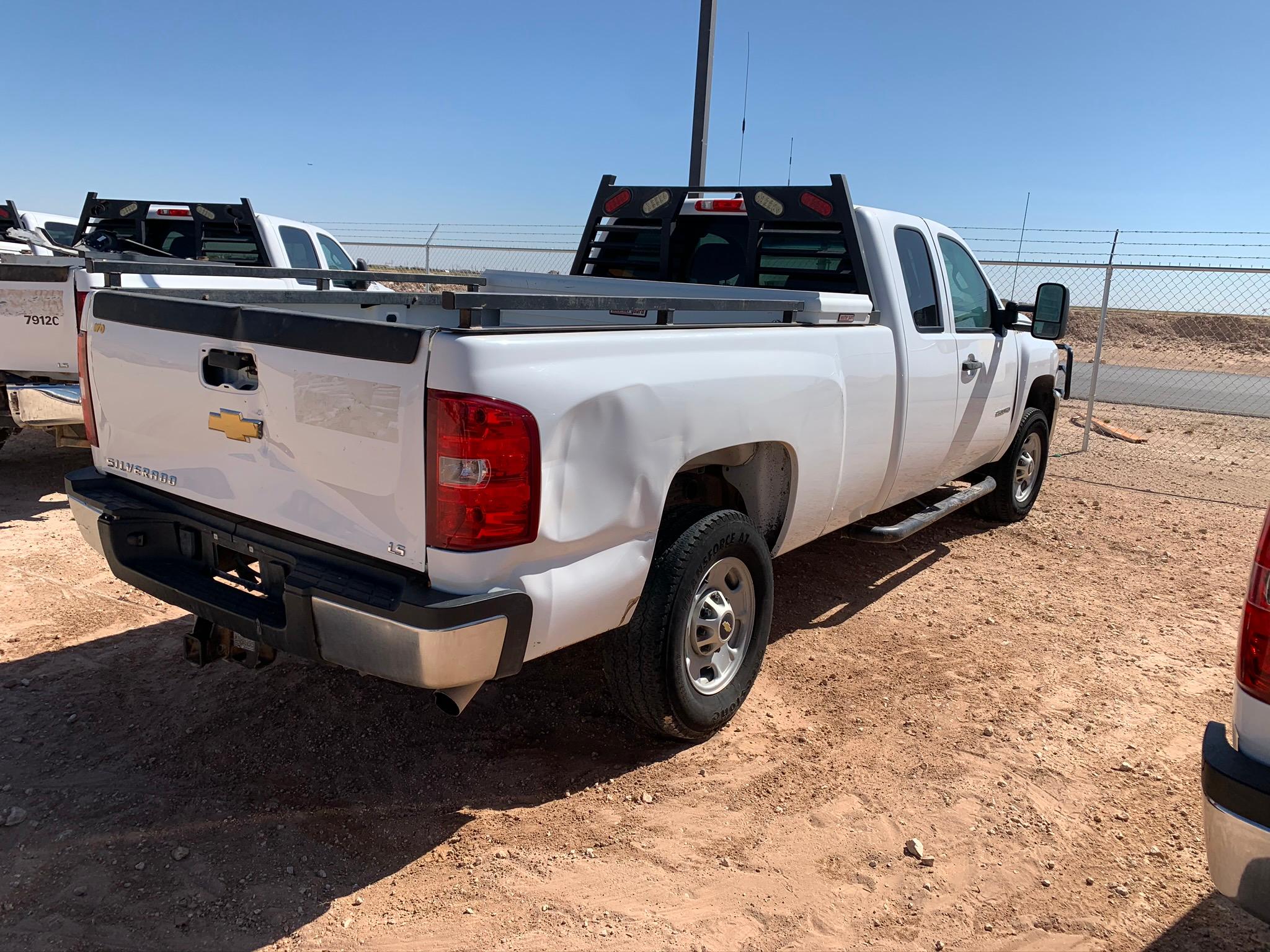 (X) (70906) (4698558) 2011 CHEVROLET 2500HD, EXT CAB, 2WD PICK UP, VIN- 1GC