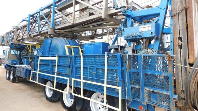 Located in YARD 1 - Midland, TX 1984 CRANE CARRIER CORSAIR 400 W/S RIG W/ NOV 52