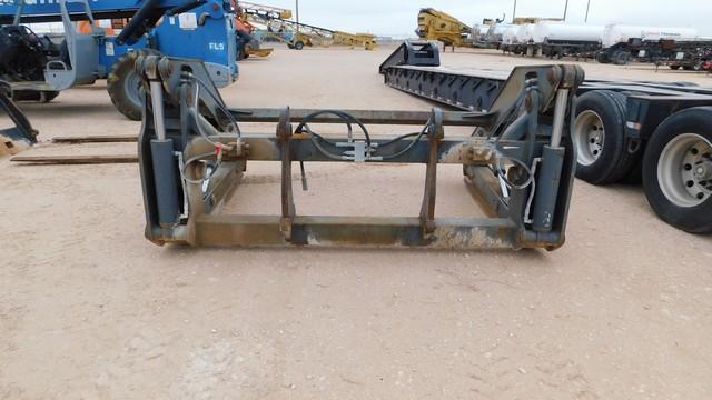 Located in YARD 1 - Midland, TX (1689) PIPE GRAPPLE FORKS F/ IT 38G CAT FORKLIFT