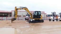 Located in YARD 1 - Midland, TX (1988) 2015 CATERPILLAR 308 ECR MINI (TRACK) HYD