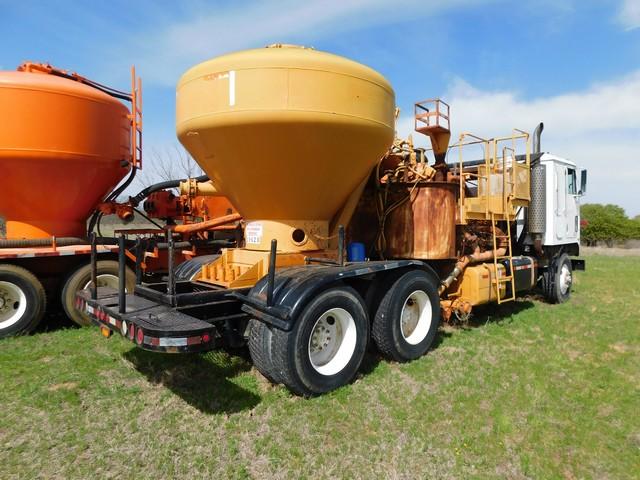 (X) (19620) 1988 INTERNATIONAL T/A CABOVER CEMENT MIXER TRUCK, VIN- 1HTRDGPT3JH5