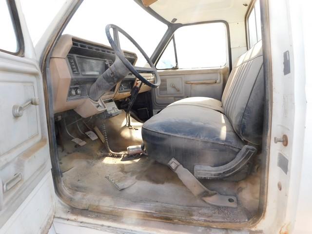 (X) (049) 1984 FORD F600 S/A DAY CAB ROUSTABOUT TRUCK, VIN- 1FDNF60HXEVA56515, P