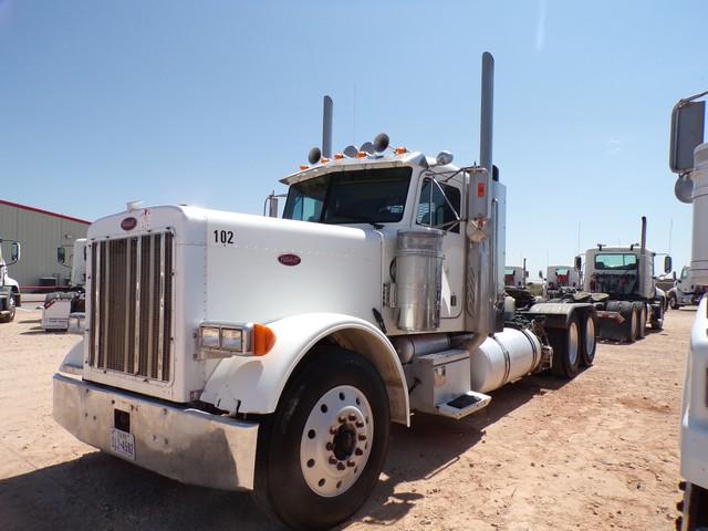 (0933) 2004 PETERBILT 379 T/A VAC TRUCK VIN#1XP5DB9X05D845144 P/B CAT C-15 DIESE