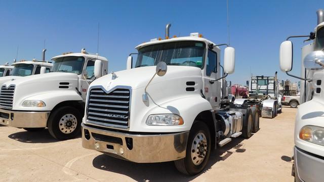 2014 MACK CXU613 T/A DAY CAB 220” WB, VIN#1M1AW09Y1EM040518 P/B MACK MP8 415C DI