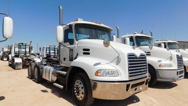 2014 MACK CXU613 T/A DAY CAB 220” WB, VIN#1M1AW09Y1EM040518 P/B MACK MP8 415C DI