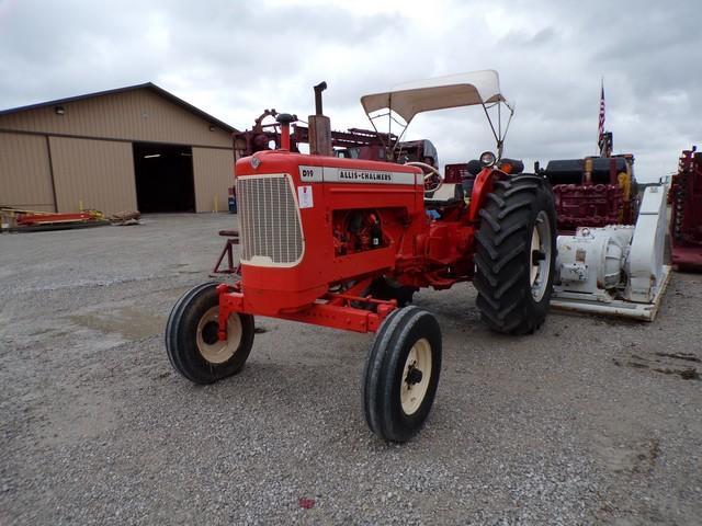 ALLIS CHALMERS D19 2X4 70 HP TRACTOR, P/B 6 CYL GAS ENGINE, 8 SPD TRANS., 3 PT C