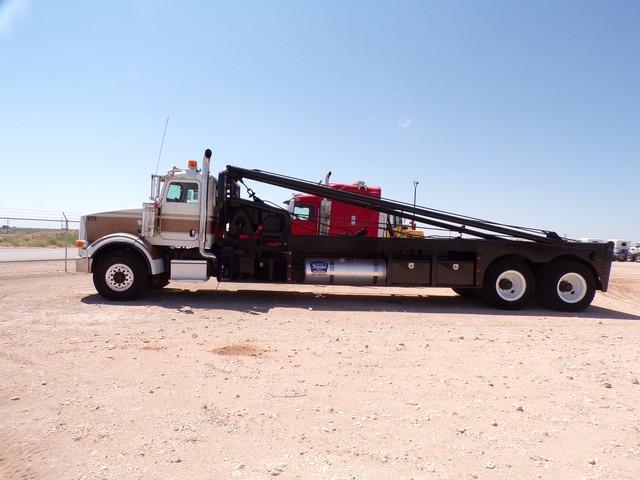 2005 PETERBILT 357 T/A DAY CAB POLE TRUCK, VIN: 1NPALUTX55D852204, P/B CAT C13 E