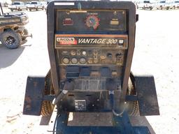 (20876) LINCOLN ELECTRIC VANTAGE 300 WELDING MACHINE SINGLE OR 3 PHASE 12,500 PE