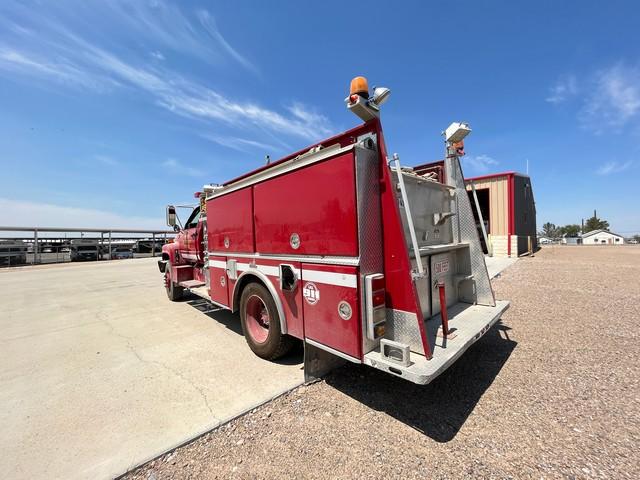 (X) (5925) 2001 GMC 8500 S/A FIRE TRUCK, VIN: 1GDP7H1CX1J505925, P/B: CAT 3126,