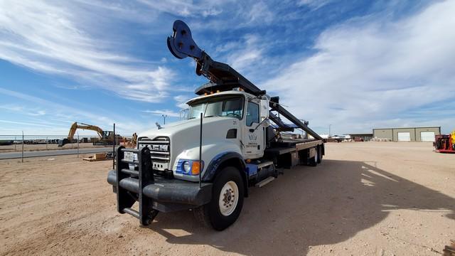 (X) 2007 MACK CV713 T/A DAY CAB HEAVY DUTY GIN/POLE TRUCK, VIN: 1M2AG11C17M06403