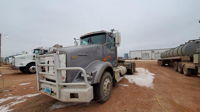 (X) 2013 KENWORTH T800 TANDEM AXLE DAYCAB HAUL TRUCK, VIN: 1XKDD40X6DJ348237, P/