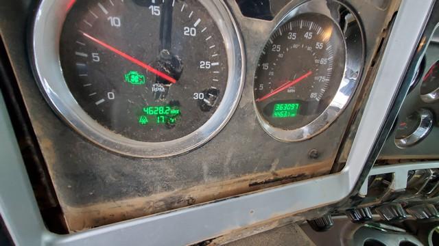 (X) 2013 KENWORTH T800 TANDEM AXLE DAYCAB HAUL TRUCK, VIN: 1XKDD40XXDJ348242, P/