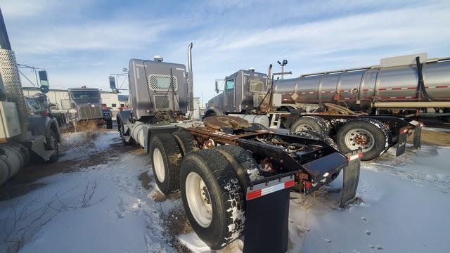 (X) 2012 KENWORTH T800 TANDEM AXLE DAYCAB HAUL TRUCK, VIN: 1XKDD40X8CJ297340, P/