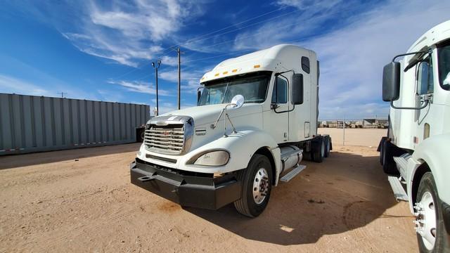 (X) 2007 FREIGHTLINER COLUMBIA TANDEM AXLE SLEEPER HAUL TRUCK, VIN: 1FUJA6CK07LX