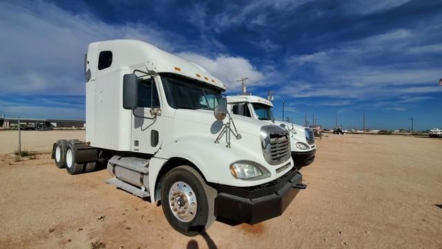 (X) 2007 FREIGHTLINER COLUMBIA TANDEM AXLE SLEEPER HAUL TRUCK, VIN: 1FUJA6CK07LX