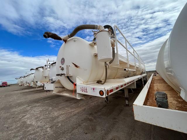 (X) 2011 DRAGON 130 BBL T/A VACUUM TRAILER, VIN: 1UNST4229BL093994, W/ KP, SIDE