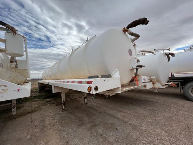 (X) 2011 DRAGON 130 BBL T/A VACUUM TRAILER, VIN: 1UNST4229BL093994, W/ KP, SIDE