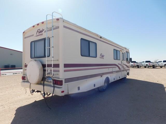 (X) 1995 FLEETWOOD 30' MOTOR HOME, VIN: 1GBKP37N5S3327586, P/B: 7.4L 454 CHEVY E