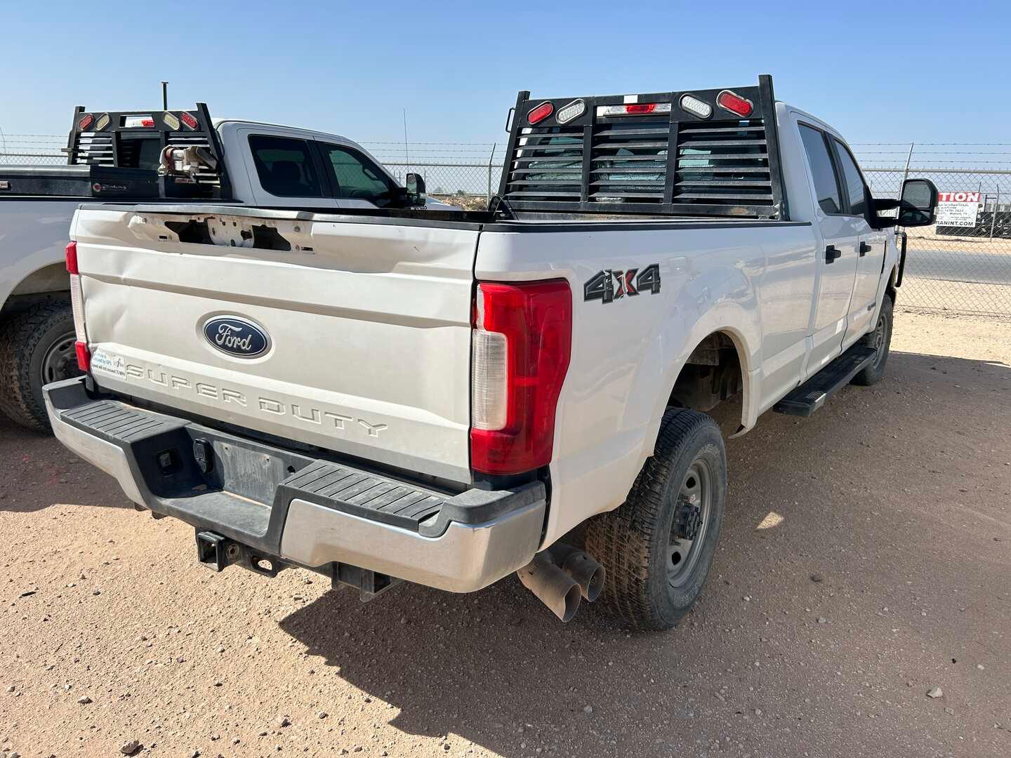 2017 FORD F-350 CREW CAB PICKUP TRUCK