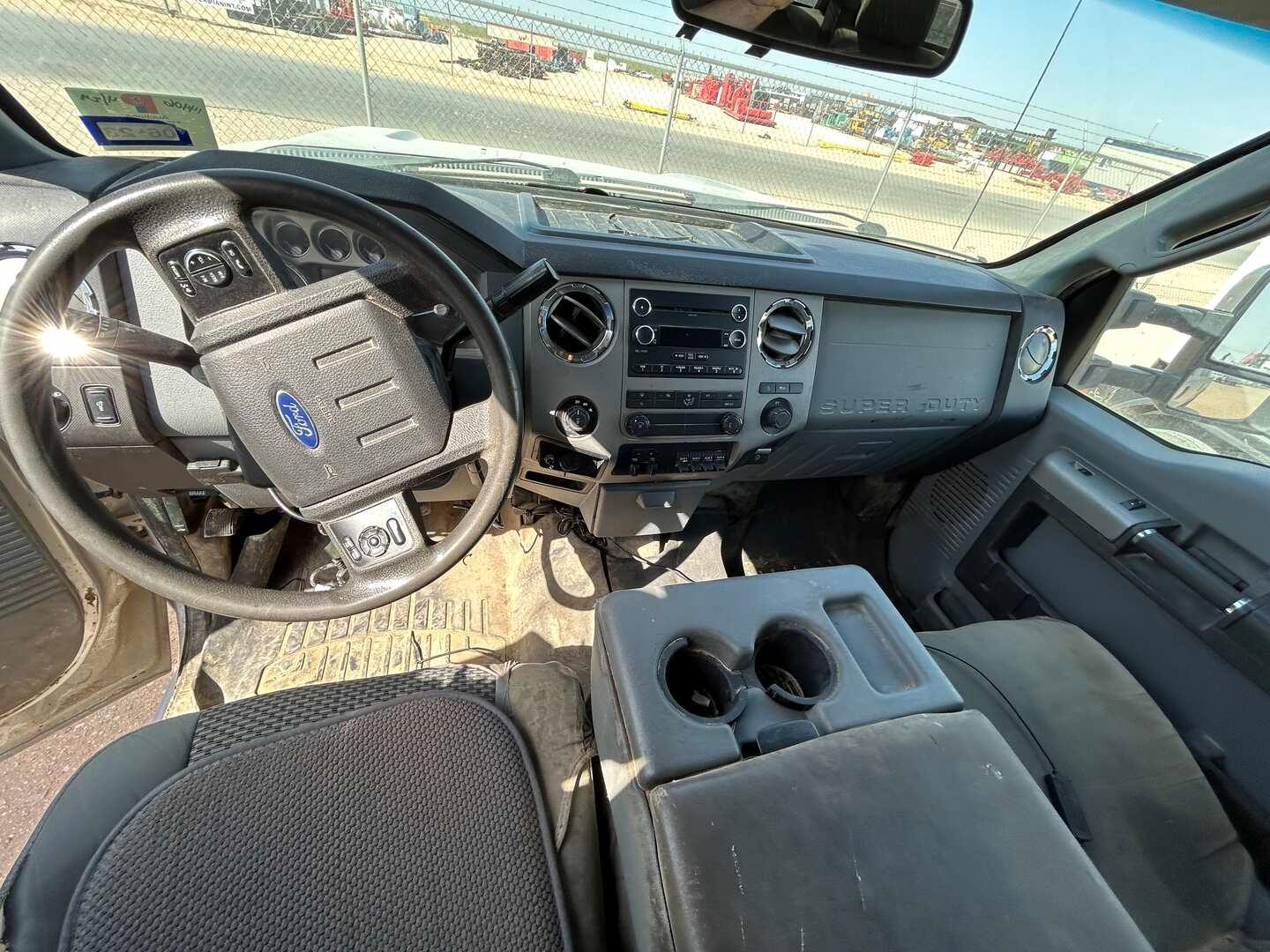 2015 FORD F-250 CREW CAB PICKUP TRUCK