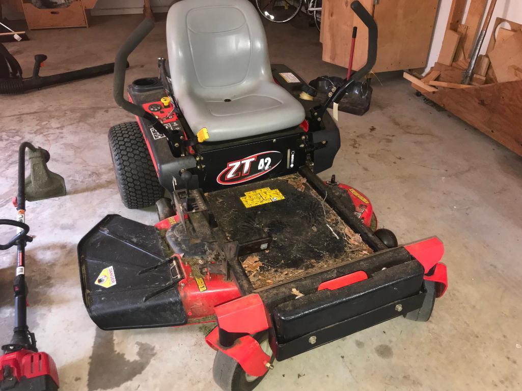 2016 Gravely ZT 42 Xlerator Zero Turn Mower